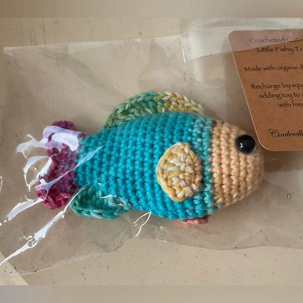 Hand Crocheted Kitty Cat Catnip Filled Fish Toy 🐟 🐠